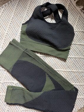 Green and black workout set